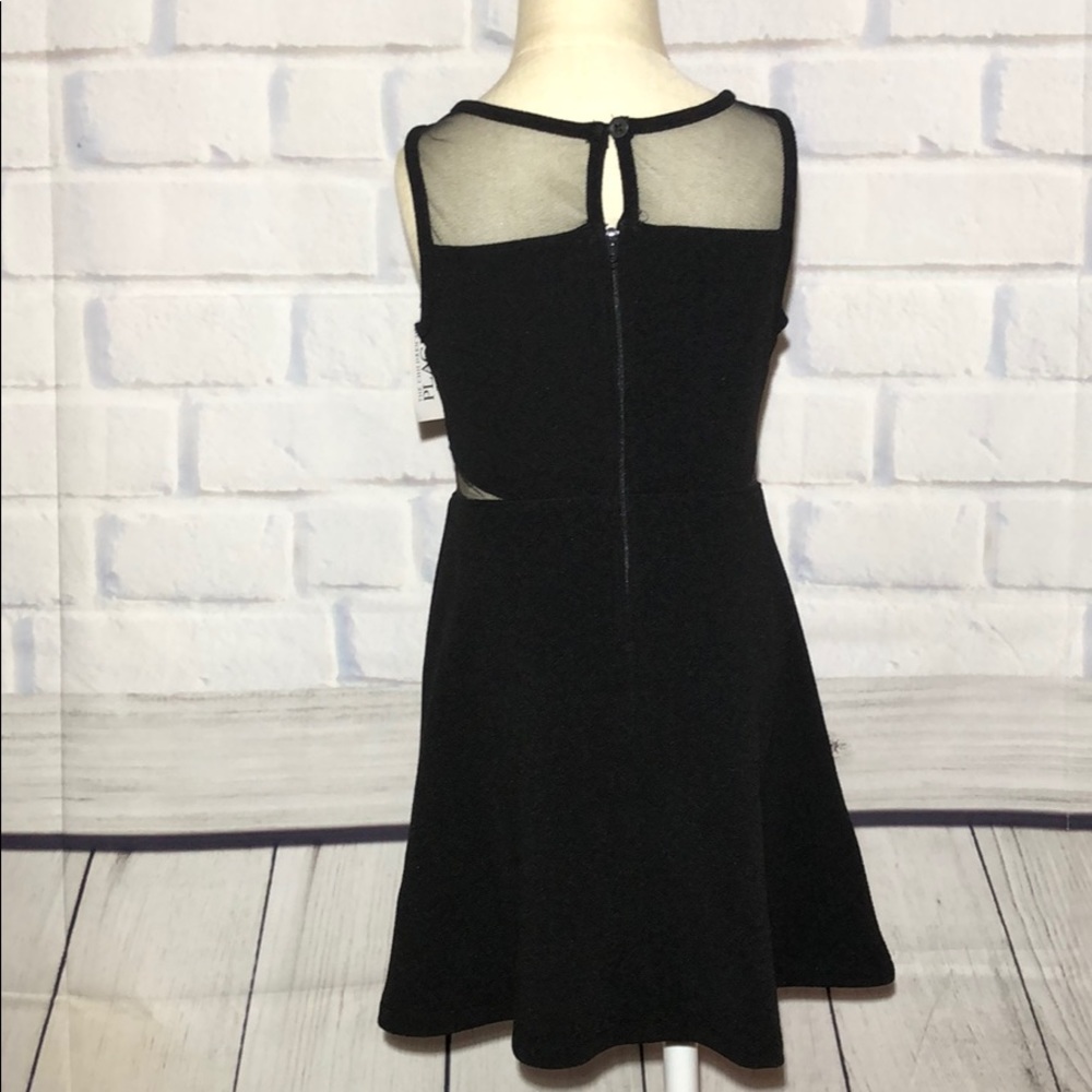 NWT Children’s Place mesh panel dress black S 5/6 - Picture 2 of 7